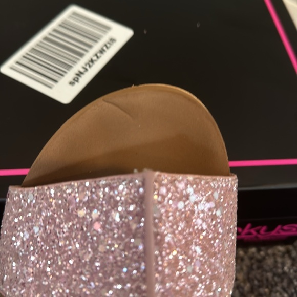 Gorgeous Pink Glitter Wedges! The most comfortable heels ever! - Picture 4 of 4